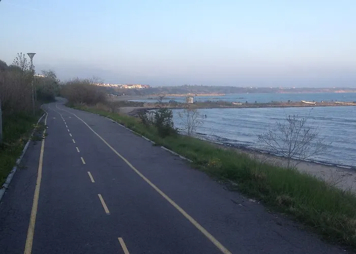 Emona Μπουργκάς